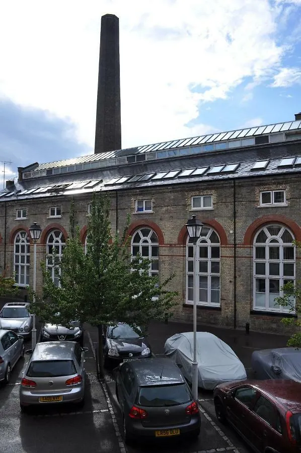 Holiday home Hidden Treasure Set Within A 1900'S Pumping Station Villa London United Kingdom