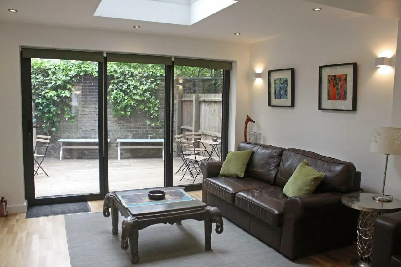 Hidden Treasure Set Within A 1900'S Pumping Station Villa Londen